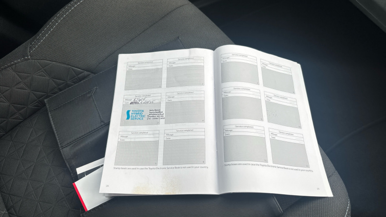 Toyota C-HR 1.8 Hybrid Design 5dr CVT Hybrid Hatchback